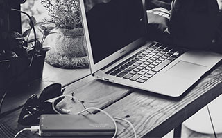 华体会官网：开启智慧体育新体验，与你一起书写精彩赛季