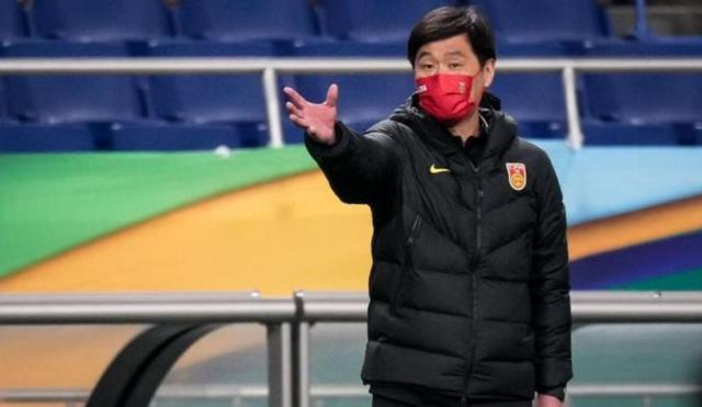 kaiyun-4战仅侥幸拿1分 李霄鹏保守打法还不如李铁？